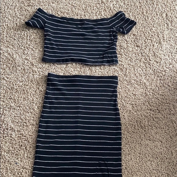 Black and white striped top and skirt - Picture 1 of 1